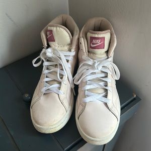 Court royale 2 mid light soft pink/white USED